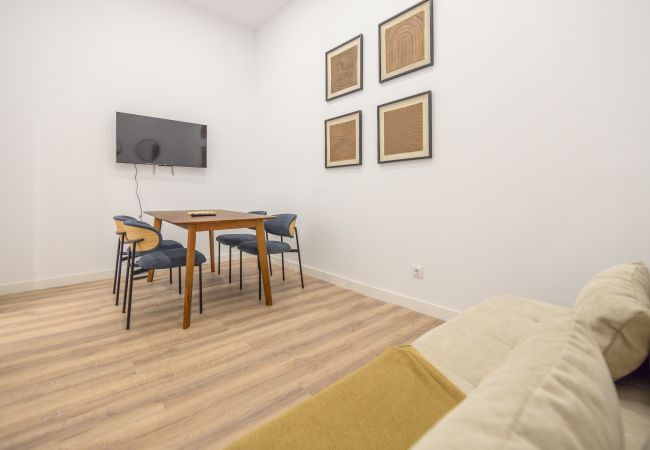Apartment in Madrid - Comfort and urban style: your perfect apartment with 3 bedrooms  Apartment in Madrid - Comfort and urban style: your perfect apartment with 3 bedrooms