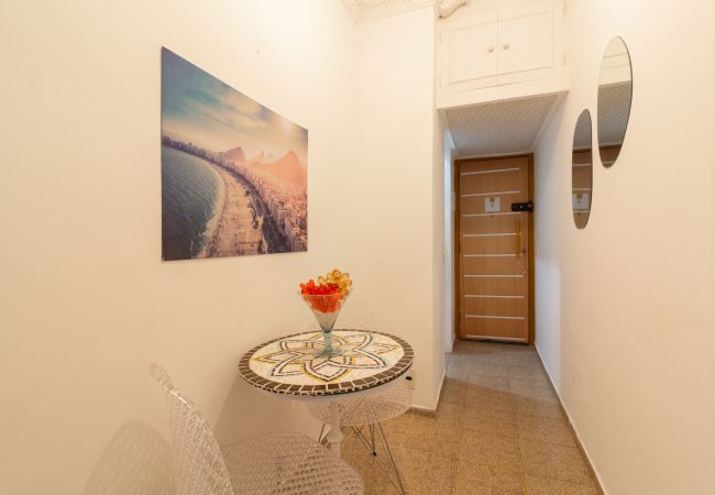 Apartment in Rio de Janeiro - 3 minutes from Copacabana beach | DU705 Apartment in Rio de Janeiro - 3 minutes from Copacabana beach | DU705