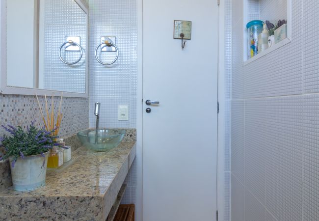 Apartment in Rio de Janeiro - 4 minutes from Arcos da Lapa | SR1502   Apartment in Rio de Janeiro - 4 minutes from Arcos da Lapa | SR1502