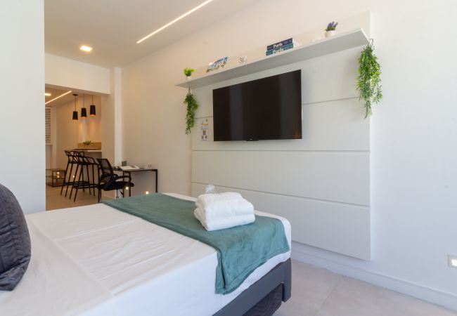 Apartment in Rio de Janeiro - Cosy in Copacabana for Two | PJ909 Apartment in Rio de Janeiro - Cosy in Copacabana for Two | PJ909