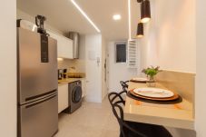 Apartment in Rio de Janeiro - Cosy in Copacabana for Two | PJ909