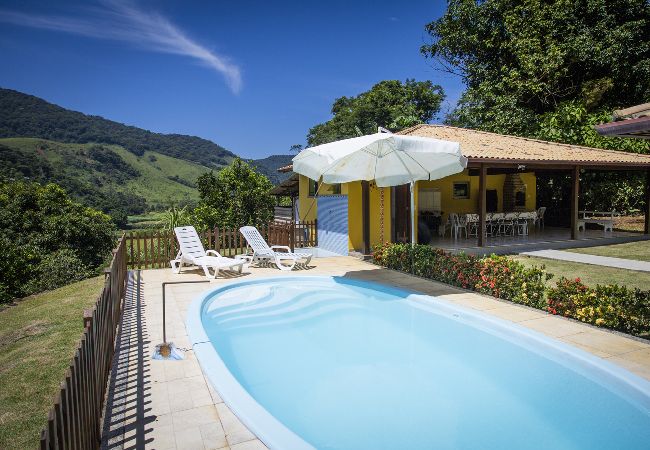  in Macaé - Casa ampla c piscina e churrasq em meio à natureza