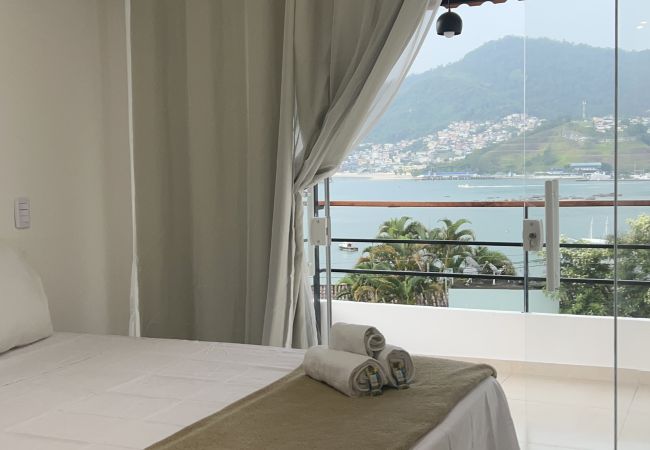 Apartment in Angra dos Reis - Flat com vista para o Mar no Marinas III Apartment in Angra dos Reis - Flat com vista para o Mar no Marinas III