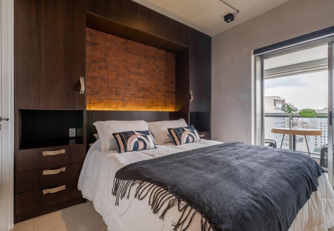 Studio in São Paulo - 4 guests, swimming pool, garage and sauna Studio in São Paulo - 4 guests, swimming pool, garage and sauna