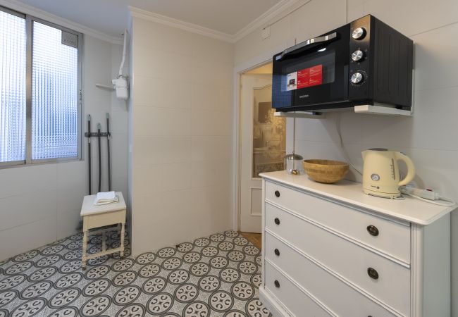 Apartment in Madrid - Cosy flat with balconies in the centre of Madrid, a few steps from the Plaza Mayor.  Apartment in Madrid - Cosy flat with balconies in the centre of Madrid, a few steps from the Plaza Mayor.