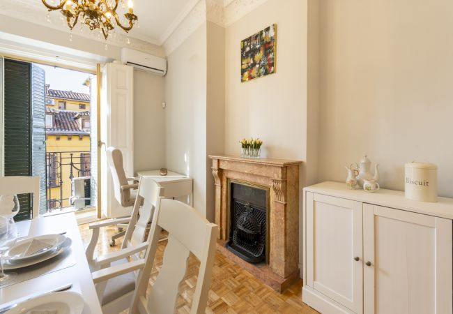 Apartment in Madrid - Cosy flat with balconies in the centre of Madrid, a few steps from the Plaza Mayor.  Apartment in Madrid - Cosy flat with balconies in the centre of Madrid, a few steps from the Plaza Mayor.