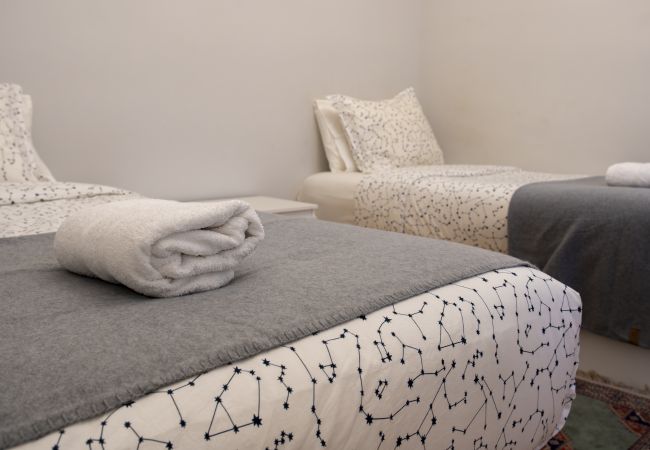 Apartment in Madrid - Cosy flat with balconies in the centre of Madrid, a few steps from the Plaza Mayor.  Apartment in Madrid - Cosy flat with balconies in the centre of Madrid, a few steps from the Plaza Mayor.