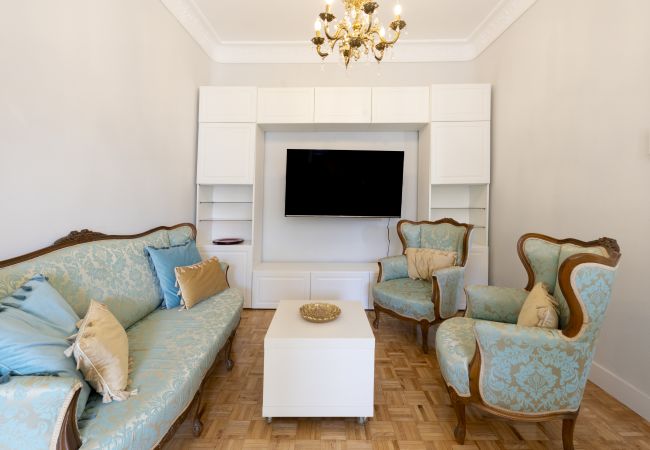 Apartment in Madrid - Cosy flat with balconies in the centre of Madrid, a few steps from the Plaza Mayor.  Apartment in Madrid - Cosy flat with balconies in the centre of Madrid, a few steps from the Plaza Mayor.