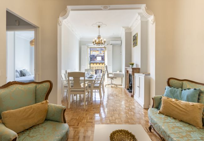 Apartment in Madrid - Cosy flat with balconies in the centre of Madrid, a few steps from the Plaza Mayor.  Apartment in Madrid - Cosy flat with balconies in the centre of Madrid, a few steps from the Plaza Mayor.
