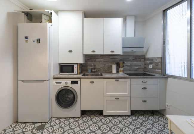 Apartment in Madrid - Cosy flat with balconies in the centre of Madrid, a few steps from the Plaza Mayor.  Apartment in Madrid - Cosy flat with balconies in the centre of Madrid, a few steps from the Plaza Mayor.