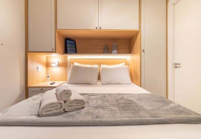 Studio in São Paulo - Pinheiros, complete next to the subway Studio in São Paulo - Pinheiros, complete next to the subway