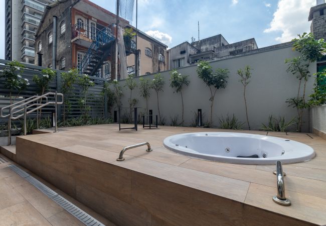 Studio in São Paulo - Pinheiros, complete next to the subway Studio in São Paulo - Pinheiros, complete next to the subway