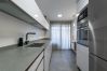 Apartment in Madrid - Spacious 3-bedroom, 2-bathroom flat in Residential Complex with Swimming Pool, Paddle Tennis _ Madrid 