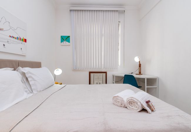 Apartment in Rio de Janeiro - NS302 |3 quartos em Copacabana a 3 minutos da praia Apartment in Rio de Janeiro - NS302 |3 quartos em Copacabana a 3 minutos da praia