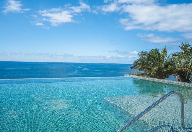  in Funchal - Acqua the Finnest by Atlantic Holiday