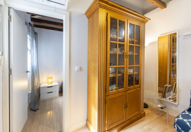 Apartment in Madrid - Two bedroom flat steps away from the Reina Sofía Museum: comfort and perfect location in Madrid Apartment in Madrid - Two bedroom flat steps away from the Reina Sofía Museum: comfort and perfect location in Madrid
