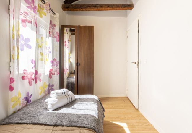 Apartment in Madrid - Two bedroom flat steps away from the Reina Sofía Museum: comfort and perfect location in Madrid Apartment in Madrid - Two bedroom flat steps away from the Reina Sofía Museum: comfort and perfect location in Madrid