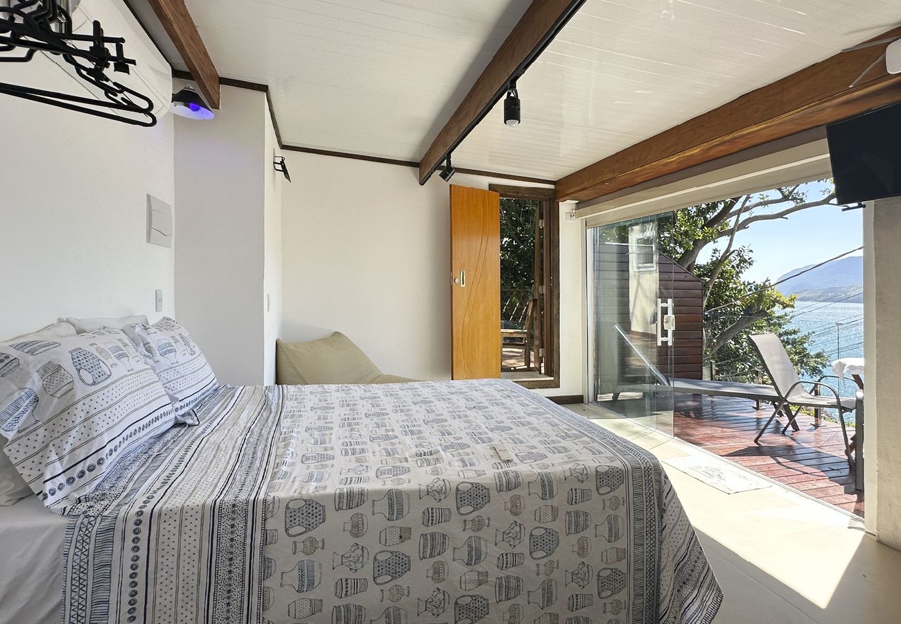 Chalet in Ilhabela - Chalé Terapia com vista para o mar, WiFi e ar