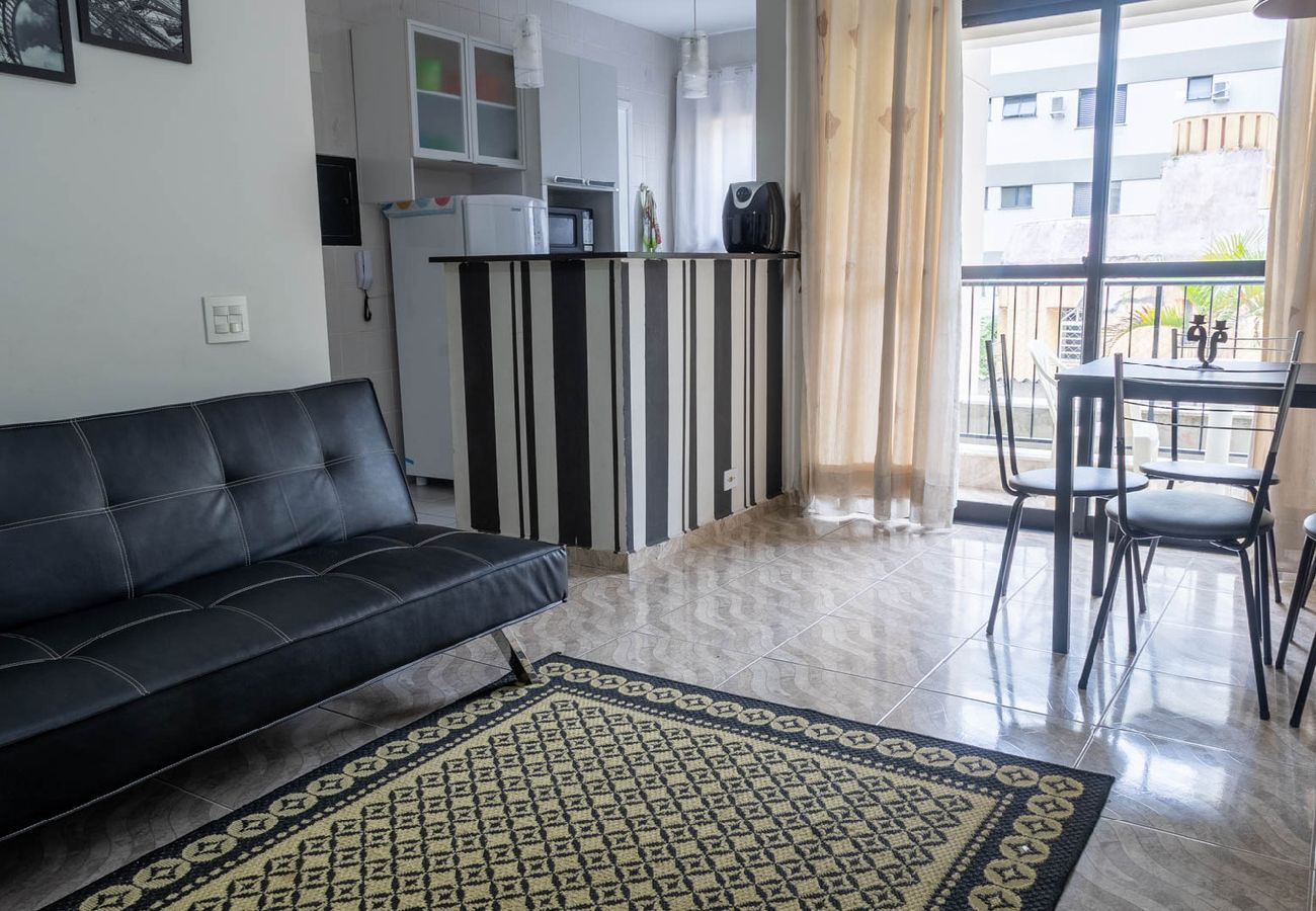 Apartment in Guarujá - Apto c ar-condicionado a 800m da Praia da Enseada