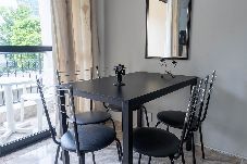 Apartment in Guarujá - Apto c ar-condicionado a 800m da Praia da Enseada