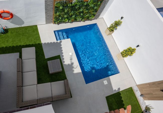 Villa in San Miguel de Abona - LUXURY VILLA LIBELLILE  Villa in San Miguel de Abona - LUXURY VILLA LIBELLILE