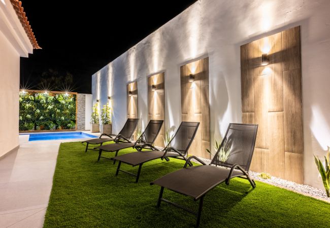 Villa in San Miguel de Abona - LUXURY VILLA LIBELLILE  Villa in San Miguel de Abona - LUXURY VILLA LIBELLILE