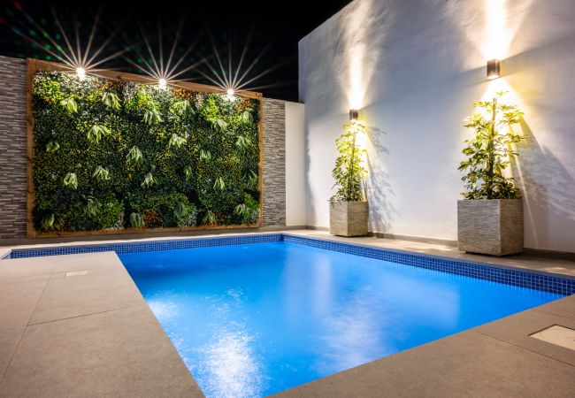 Villa in San Miguel de Abona - LUXURY VILLA LIBELLILE  Villa in San Miguel de Abona - LUXURY VILLA LIBELLILE