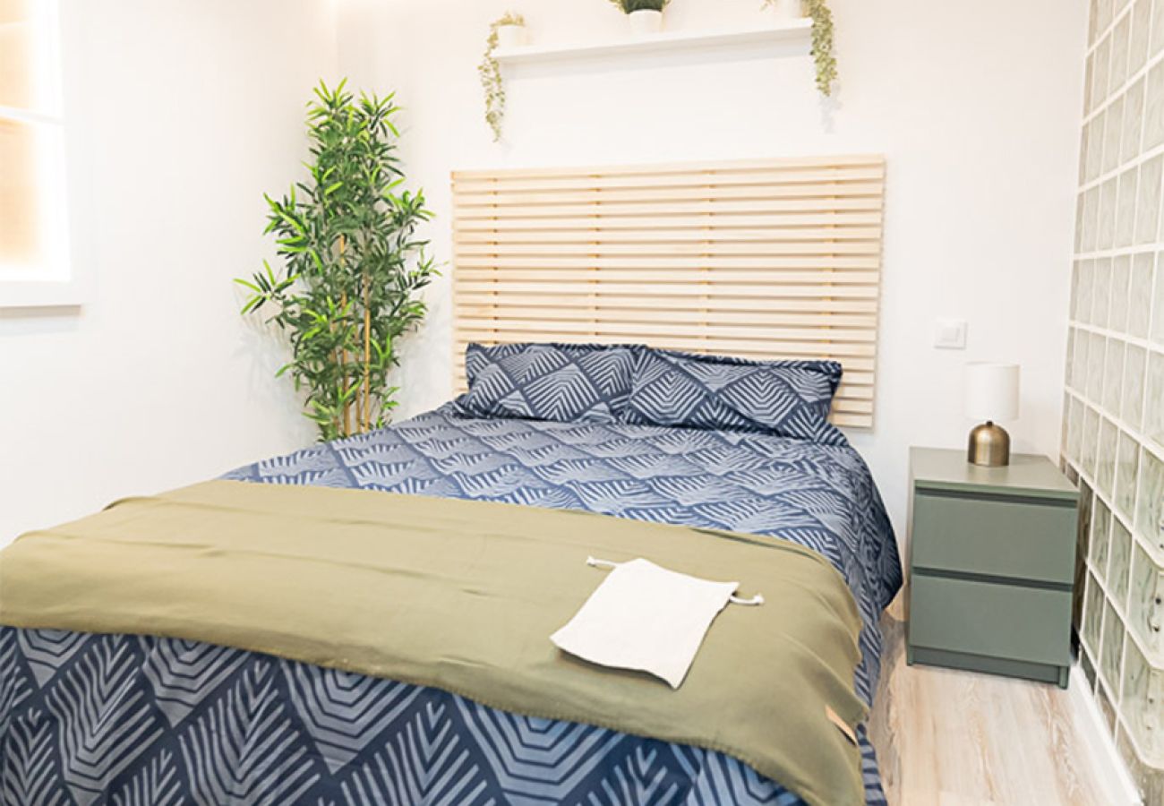 Rent by room in Madrid - Sucre: Room with comfort and Bolivian essence in Madrid Rent by room in Madrid - Sucre: Room with comfort and Bolivian essence in Madrid