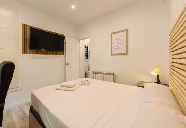 Rent by room in Madrid - La Paz: Room with Bolivian essence and comfort in Madrid Rent by room in Madrid - La Paz: Room with Bolivian essence and comfort in Madrid