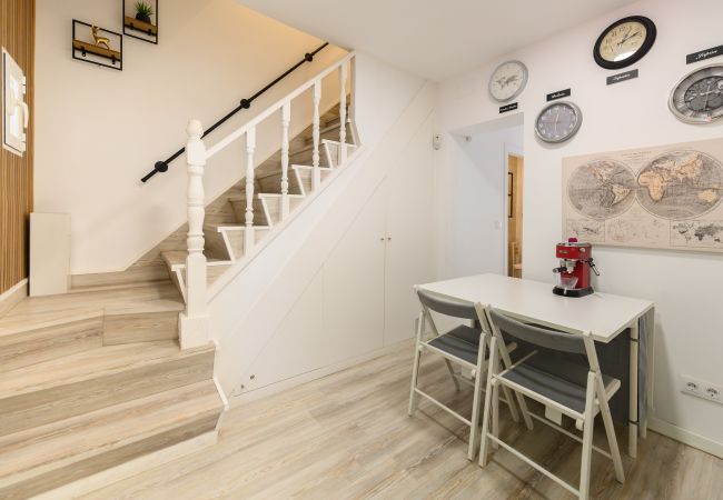 Rent by room in Madrid - La Paz: Room with Bolivian essence and comfort in Madrid Rent by room in Madrid - La Paz: Room with Bolivian essence and comfort in Madrid