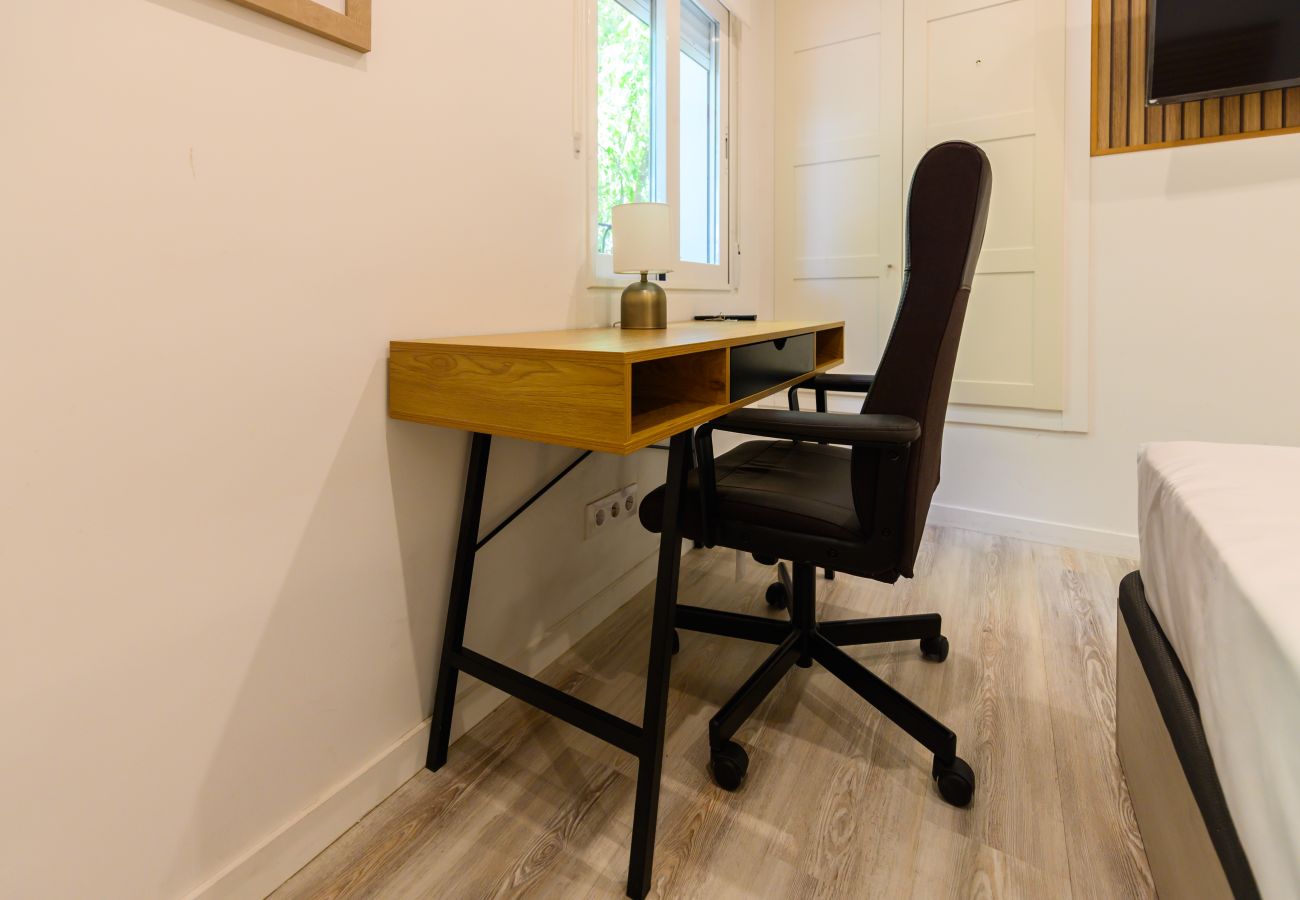 Rent by room in Madrid - La Paz: Room with Bolivian essence and comfort in Madrid Rent by room in Madrid - La Paz: Room with Bolivian essence and comfort in Madrid