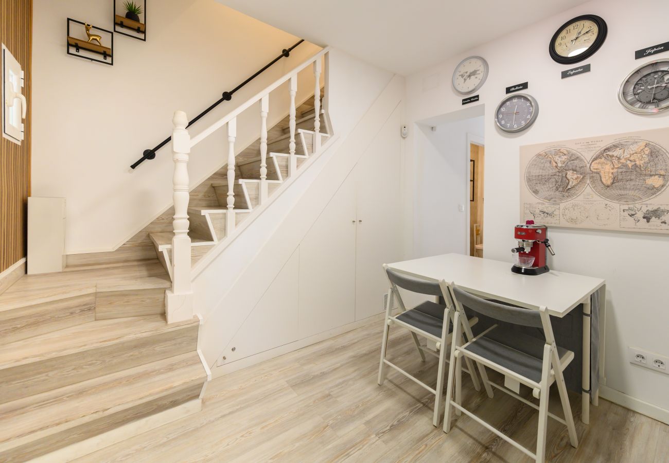 Rent by room in Madrid - La Paz: Room with Bolivian essence and comfort in Madrid Rent by room in Madrid - La Paz: Room with Bolivian essence and comfort in Madrid