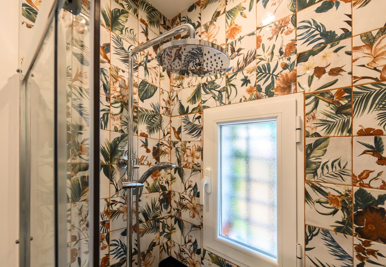 Rent by room in Madrid - La Paz: Room with Bolivian essence and comfort in Madrid Rent by room in Madrid - La Paz: Room with Bolivian essence and comfort in Madrid