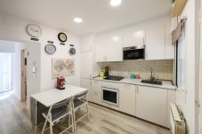 Rent by room in Madrid - La Paz: Room with Bolivian essence and comfort in Madrid Rent by room in Madrid - La Paz: Room with Bolivian essence and comfort in Madrid