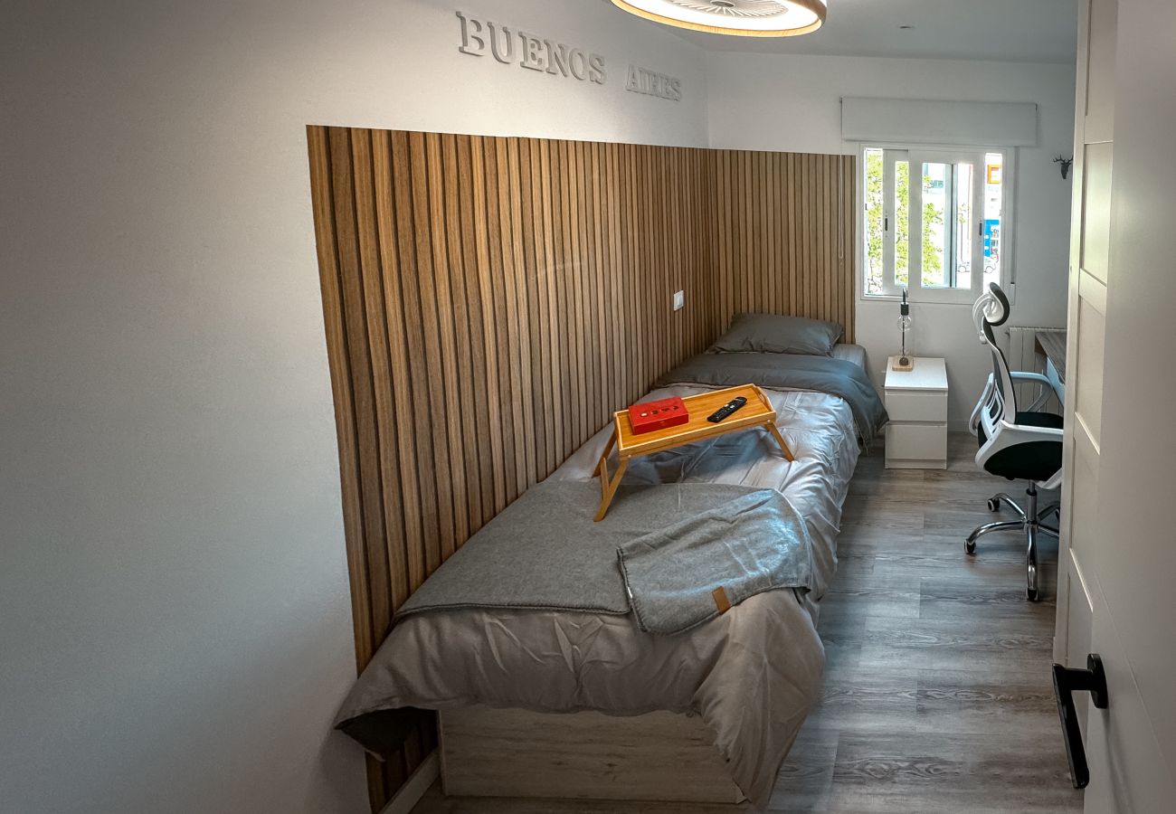 Rent by room in Madrid - Buenos Aires: perfect room to live and share in Madrid Rent by room in Madrid - Buenos Aires: perfect room to live and share in Madrid