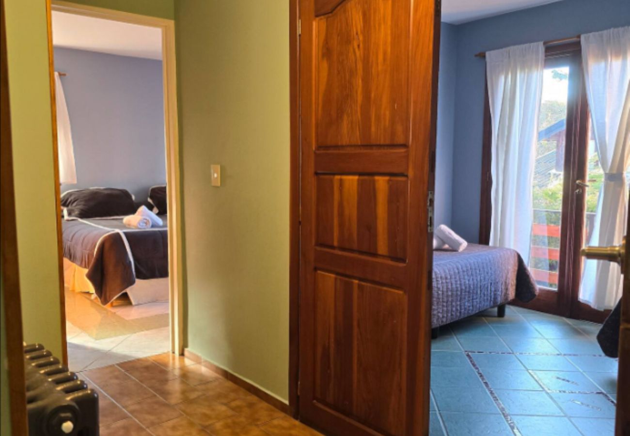 House in San Carlos de Bariloche - Botanical Garden Bariloche  House – 6 bedrooms, 4 bathrooms House in San Carlos de Bariloche - Botanical Garden Bariloche  House – 6 bedrooms, 4 bathrooms