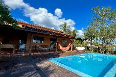 House in Delfinópolis - Chácara com lazer completo, Wi-Fi e pet friendly