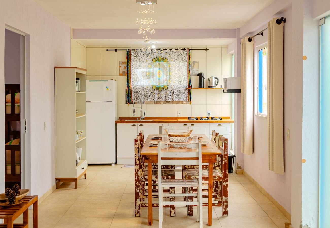 House in Imbituba - Casa aconchegante c wi-fi entre a natureza e o mar 