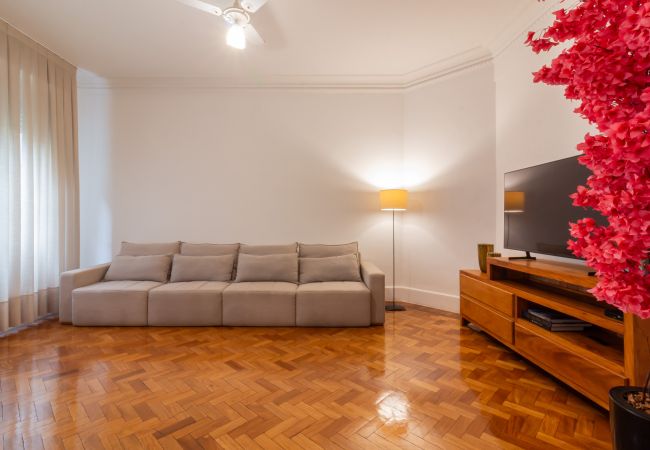 Apartment in Rio de Janeiro - Space and Comfort in Copacabana | D405 Apartment in Rio de Janeiro - Space and Comfort in Copacabana | D405