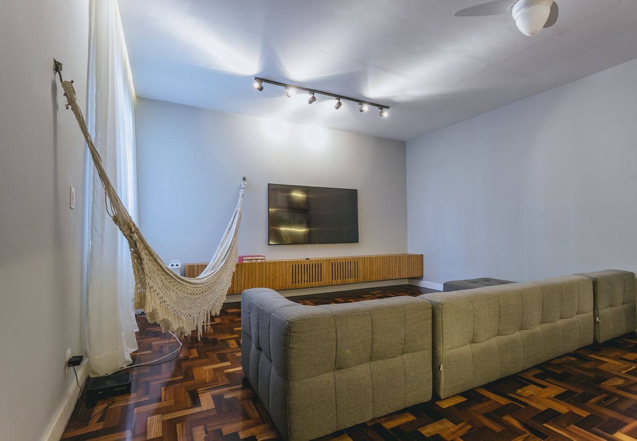 Apartment in Teresópolis - Apto bem equipado c WiFi,lareira e boa localização Apartment in Teresópolis - Apto bem equipado c WiFi,lareira e boa localização