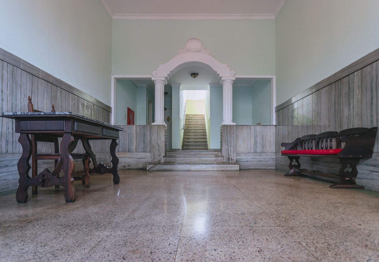 Apartment in Teresópolis - Apto bem equipado c WiFi,lareira e boa localização Apartment in Teresópolis - Apto bem equipado c WiFi,lareira e boa localização