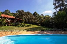 House in Santana de Parnaíba - Casa de campo c lazer, bem equipada, pet friendly