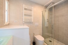 Apartment in Madrid - 1 bedroom flat with swimming pool and balcony in Madrid