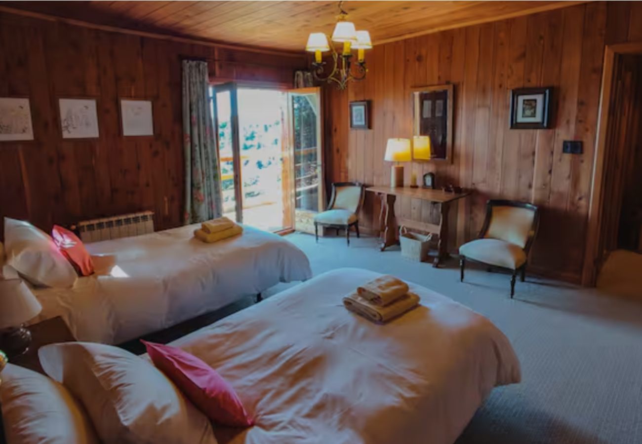 House in San Carlos de Bariloche - Beautiful house in Llao Llao Bariloche for 12 guests House in San Carlos de Bariloche - Beautiful house in Llao Llao Bariloche for 12 guests