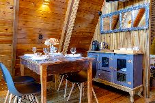 Chalet in Joinville - Chalé confortável com pisc,WiFi, garagem e jacuzzi