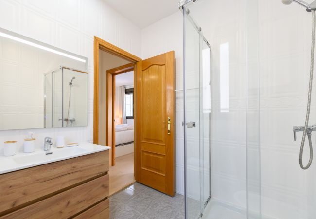 Apartment in Madrid - Two bedroom flat-Terrace and balcony in Madrid Apartment in Madrid - Two bedroom flat-Terrace and balcony in Madrid