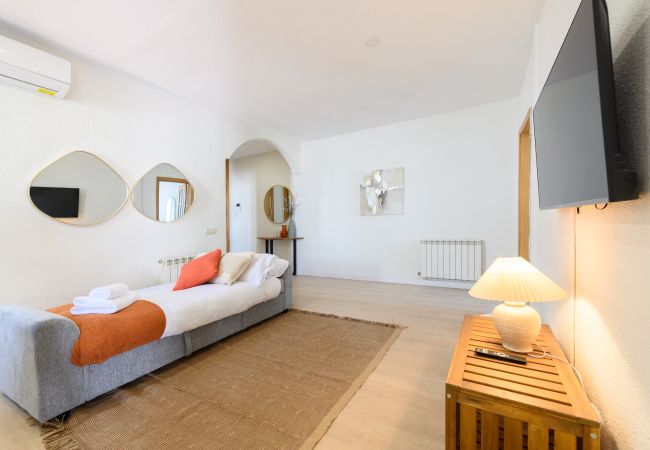 Apartment in Madrid - Two bedroom flat-Terrace and balcony in Madrid Apartment in Madrid - Two bedroom flat-Terrace and balcony in Madrid