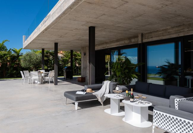 Villa in Adeje - Villa Espejo del Océano Sur Villa in Adeje - Villa Espejo del Océano Sur