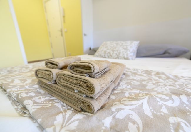 Studio in Madrid - Studio with balcony - Everything you need for a perfect stay in Madrid Studio in Madrid - Studio with balcony - Everything you need for a perfect stay in Madrid