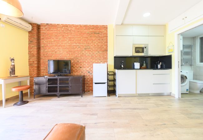 Studio in Madrid - Studio with balcony - Everything you need for a perfect stay in Madrid Studio in Madrid - Studio with balcony - Everything you need for a perfect stay in Madrid